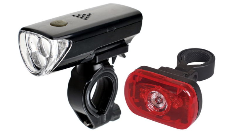 akcesoria do roweru dostępne w sklepie rowerowym