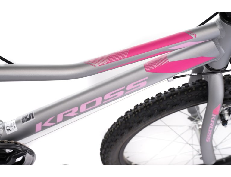 rower dla dziewczynki 8-12 lat marki kross, w dziewczęcym kolorze srebrno-różowym